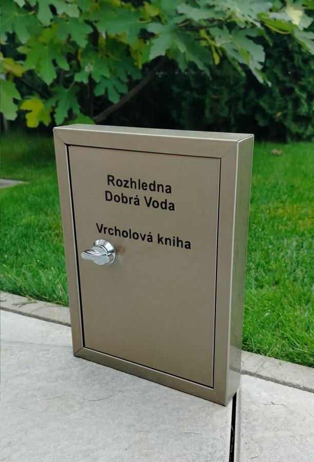 schránka na návštěvní knihu