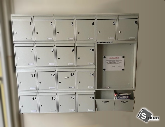 nástěnka Ideal v sestavě schránek