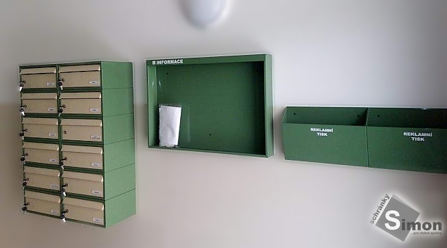 schránky s nástěnkou