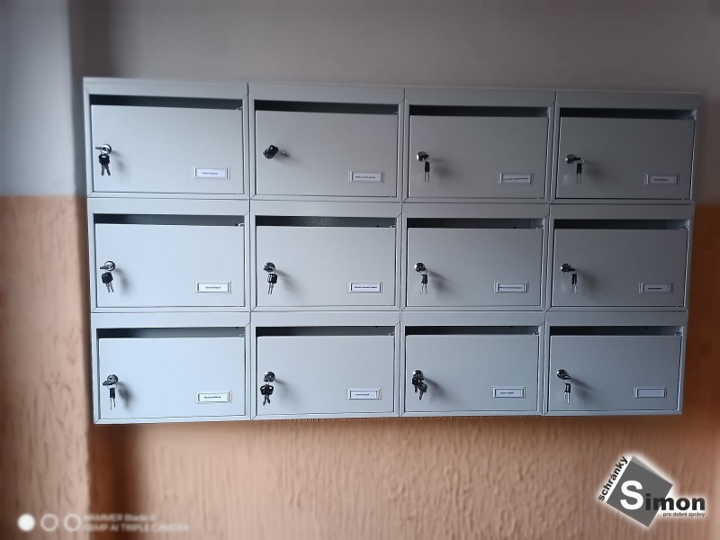 bytové schránky v sestavě 3x4 pro 12 bytů - šedivé