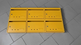 Poštovní schránky žluté, panelákové, 6ks